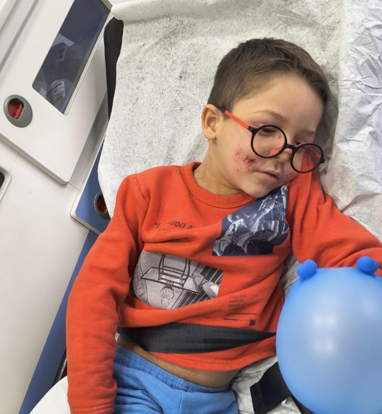 Luicito, de 6 años, en el hospital